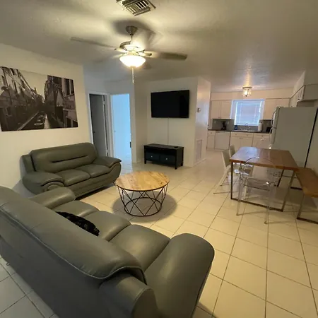 Cozy Downtown Apartments On Water Fort Lauderdale Exterior photo