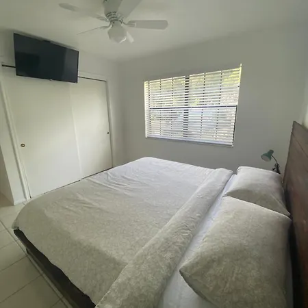 Cozy Downtown Apartments On Water Fort Lauderdale Exterior photo